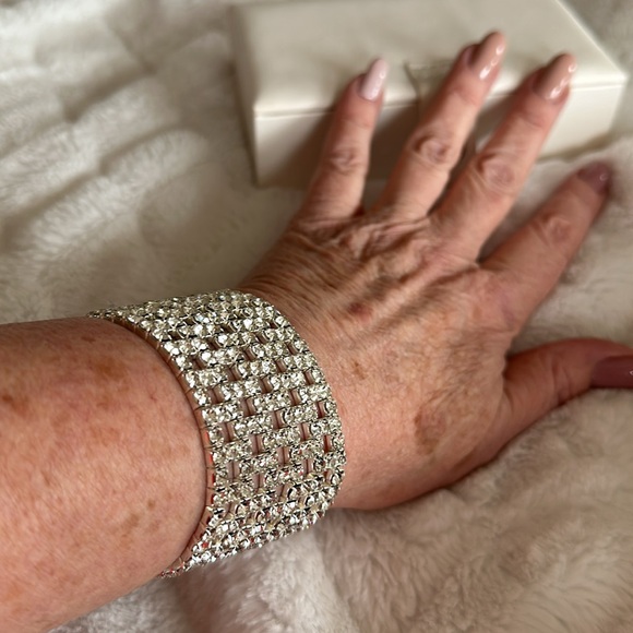 Crystal Bracelet - Picture 5 of 5